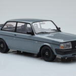 Volvo 240 Turbo Szürke IXO 1:18 - image 4 of 6