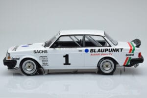 Volvo 240 Turbo IPS Racing Blaupunkt #1 P. Stureson DTM Zolder 1986 IXO 1:18 18RMC106 Fém – 3. kép a 6-ből