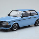 Volvo 240 Turbo Világoskék IXO 1:18
