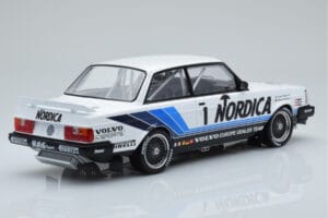 Volvo 240 Turbo Nordica #1 J. Cecotto / A. Olafsson ETCC Brno 1986 IXO 1:18 18RMC087 Fém – 2. kép a 6-ből