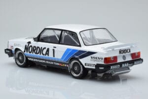 Volvo 240 Turbo Nordica #1 J. Cecotto / A. Olafsson ETCC Brno 1986 IXO 1:18 18RMC087 Fém – 5. kép a 6-ből
