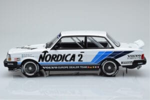 Volvo 240 Turbo Nordica #2 U. Granberg / T. Lindstrom ETCC Brno 1986 IXO 1:18 18RMC088 Fém – 3. kép a 6-ből