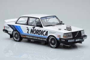 Volvo 240 Turbo Nordica #2 U. Granberg / T. Lindstrom ETCC Brno 1986 IXO 1:18 18RMC088 Fém – 4. kép a 6-ből