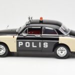 Volvo P121 Rendőrség Revell 1:18 8904 - image 4 of 8