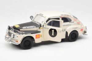 Volvo PV 544 Rally Revell 1:18 8922 Fém – 2. kép a 8-ből