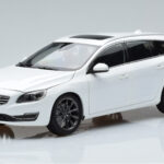 Volvo V60 D3 Crystal Fehér FAW 1:18