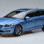 Volvo V60 D3 Power Kék FAW 1:18 9430839 Fém