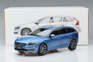 Volvo V60 D3 Power Kék FAW 1:18 9430839 Fém – 7. kép a 7-ből