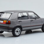Volkswagen Golf GTI Mk2 Szürke MCG 1:18 - image 2 of 6