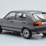 Volkswagen Golf GTI Mk2 Szürke MCG 1:18 - image 5 of 6