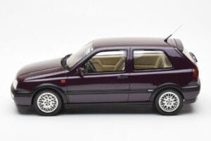 Volkswagen Golf Mk3 VR6 Syncro Sötét Lila Gyöngyház Otto 1:18 OT1052 Gyanta – 3. kép a 6-ből