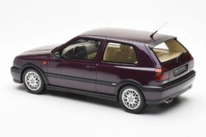 Volkswagen Golf Mk3 VR6 Syncro Sötét Lila Gyöngyház Otto 1:18 OT1052 Gyanta – 5. kép a 6-ből