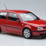 Volkswagen Golf Mk4 Piros Norev 1:18 - image 5 of 7