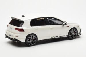 Volkswagen Golf GTI Mk8 Clubsport Fehér Otto 1:18 OT986 Gyanta – 2. kép a 6-ből
