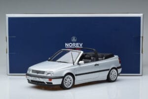 Volkswagen Golf Mk3 Kabrió Ezüst Norev 1:18 188468 Fém – 6. kép a 6-ből