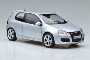 Volkswagen Golf GTI Mk5 Pirelli Edition Ezüst Norev 1:18 188425 Fém – 5. kép a 7-ből