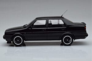 Volkswagen Jetta Mk2 Fekete Otto 1:18 OT1021 Gyanta – 3. kép a 6-ből
