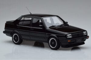 Volkswagen Jetta Mk2 Fekete Otto 1:18 OT1021 Gyanta – 4. kép a 6-ből