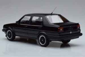 Volkswagen Jetta Mk2 Fekete Otto 1:18 OT1021 Gyanta – 5. kép a 6-ből