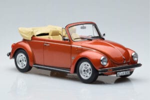 Volkswagen Beetle 1303 Kabrió Narancs Norev 1:18 188526 Fém – 4. kép a 6-ből