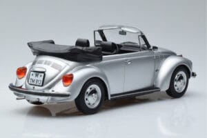 Volkswagen Bogár 1303 Kabrió Ezüst Norev 1:18 188530 Fém – 2. kép a 6-ből