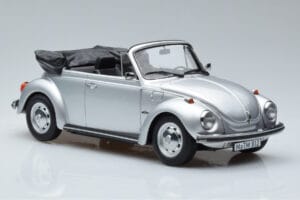 Volkswagen Bogár 1303 Kabrió Ezüst Norev 1:18 188530 Fém – 4. kép a 6-ből