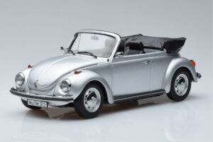 Volkswagen Bogár 1303 Kabrió Ezüst Norev 1:18