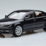 Volkswagen Phaeton V6 Mazeppa Szürke Kyosho 1:18