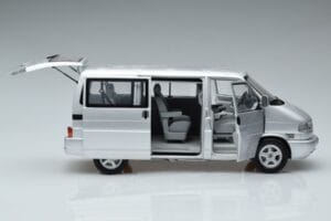 Volkswagen T4b Transporter Caravelle Minibus Schuco 1:18 450041500 Fém – 4. kép a 8-ből