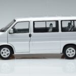 Volkswagen T4b Transporter Caravelle Minibus Schuco 1:18 450041500 Fém - image 5 of 8