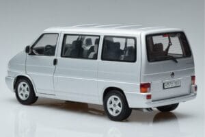 Volkswagen T4b Transporter Caravelle Minibus Schuco 1:18 450041500 Fém – 7. kép a 8-ből