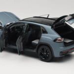 Volkswagen Teramont X Szürke FAW 1:18 ZVB000003B Fém - image 5 of 8