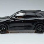 Volkswagen Touareg CR Fekete FAW 1:18 LTC761021BLA Fém - image 4 of 7