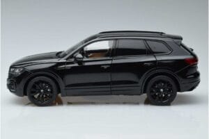 Volkswagen Touareg CR Fekete FAW 1:18 LTC761021BLA Fém – 4. kép a 7-ből