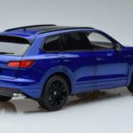 Volkswagen Touareg CR Kék FAW 1:18 LTC761021BLU Fém - image 3 of 7