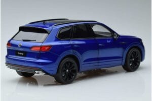 Volkswagen Touareg CR Kék FAW 1:18 LTC761021BLU Fém – 3. kép a 7-ből