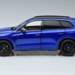 Volkswagen Touareg CR Kék FAW 1:18 LTC761021BLU Fém - image 4 of 7