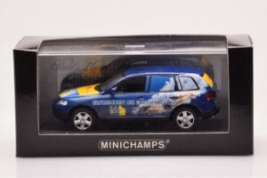 Volkswagen Touareg 7L Shell Helix Fresh Up Force Minichamps 1:43 VOLKSWAGEN-264066 Fém – 4. kép a 4-ből