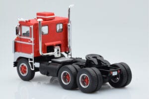 White 7400 Piros Ezüst IXO 1:43 TR170 Fém – 4. kép a 5-ből