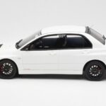 Mitsubishi Lancer Evo VIII MR FQ-400 Fehér Otto 1:18 - image 3 of 6