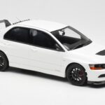 Mitsubishi Lancer Evo VIII MR FQ-400 Fehér Otto 1:18 - image 4 of 6