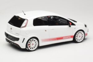 Abarth Punto 199 Esseesse Fehér Otto 1:18 OT460 Gyanta – 2. kép a 6-ből