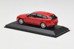 Alfa Romeo 159 Sportwagon Alfa Piros Minichamps 1:43 400120511 Fém – 3. kép a 4-ből