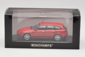 Alfa Romeo 159 Sportwagon Alfa Piros Minichamps 1:43 400120511 Fém – 4. kép a 4-ből