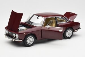 Alfa Romeo 2000 GTV Gesztenyebarna Piros Norev 1:18 187916 Fém – 2. kép a 8-ből
