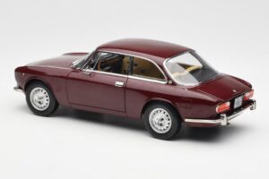 Alfa Romeo 2000 GTV Gesztenyebarna Piros Norev 1:18 187916 Fém – 7. kép a 8-ből