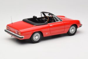 Alfa Romeo 2000 Spider Piros Minichamps 1:18 180120930 Fém – 3. kép a 8-ből