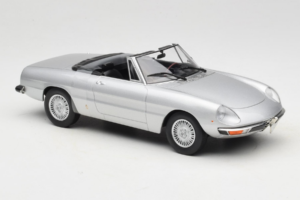 Alfa Romeo 2000 Spider Ezüst Norev 1:18 187884 Fém – 4. kép a 6-ből
