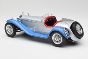 Alfa Romeo 2300 Spider Ezüstkék Bburago 1:18 3008 Fém – 7. kép a 8-ből