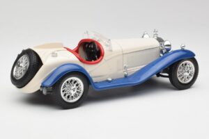Alfa Romeo 2300 Spider Fehér & Kék Bburago 1:18 3008-M1 Fém – 2. kép a 6-ből